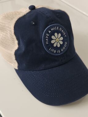 Life Is Good Navy & Cream Daisy Patch Trucker Hat